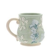 Charger l&#39;image dans la galerie, ALICE AUX PAYS DES MERVEILLES - Chapelier Fou - Mug en Relief 350ml
